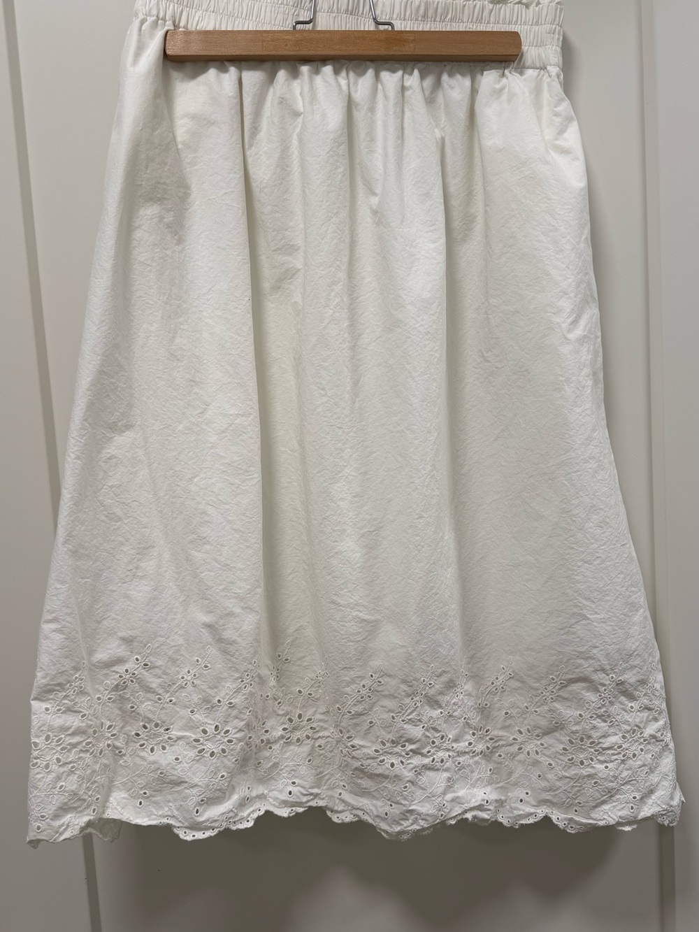 Uniqlo White Midi Eyelet Hem Skirt